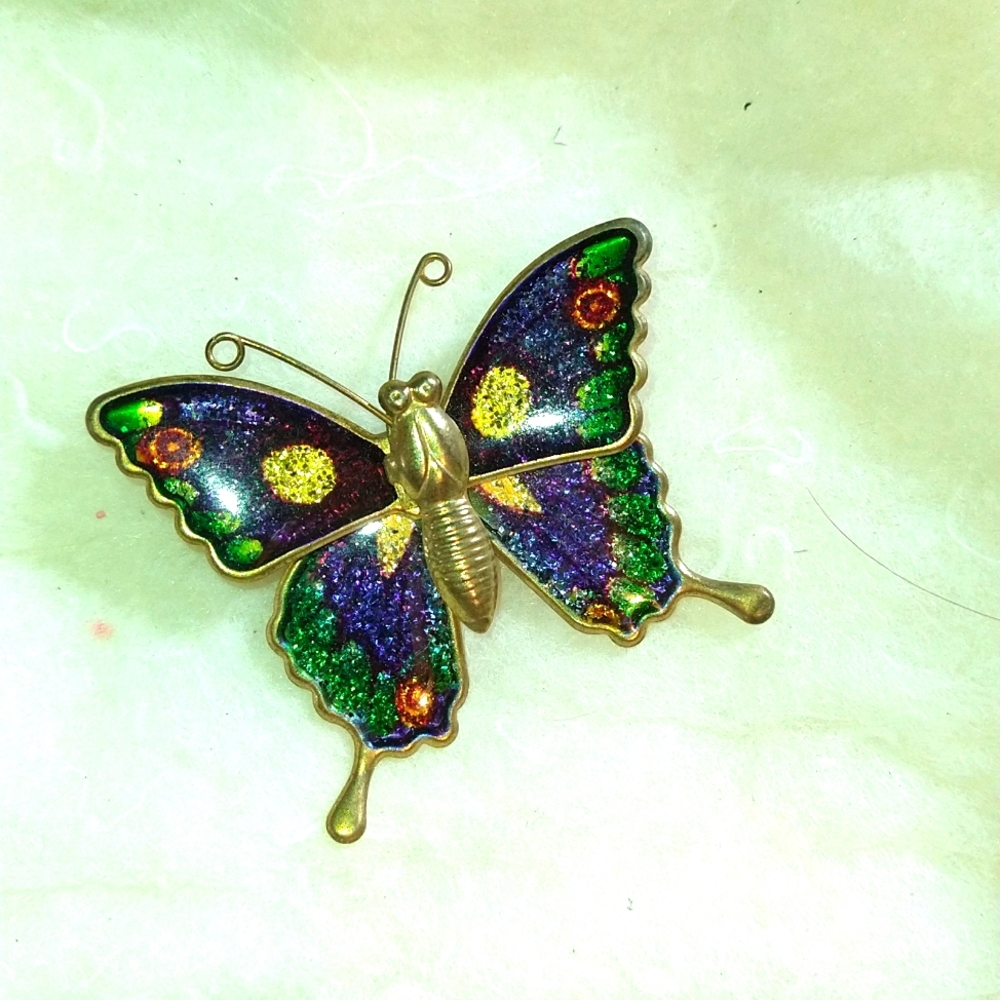Vintage butterfly brooch grandma core